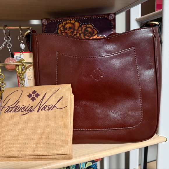 Patricia Nash Emeline Crossbody leather crossbody bag - Picture 10 of 17